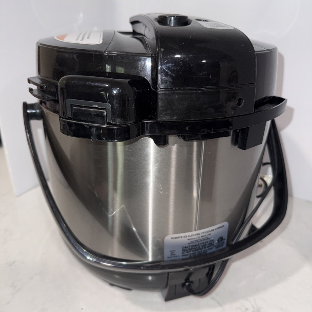 NuWave 6 Qt Electric Pressure Cooker 1000W Timer/Keep Warm 12 Programs 33101C - Picture 5 of 12